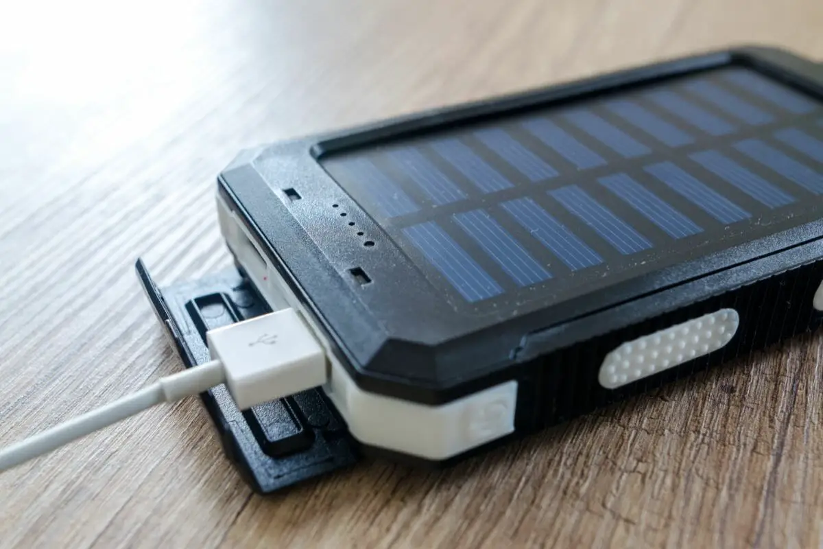 How To Build A Solar-Powered Raspberry Pi [The Ultimate Project Guide]
